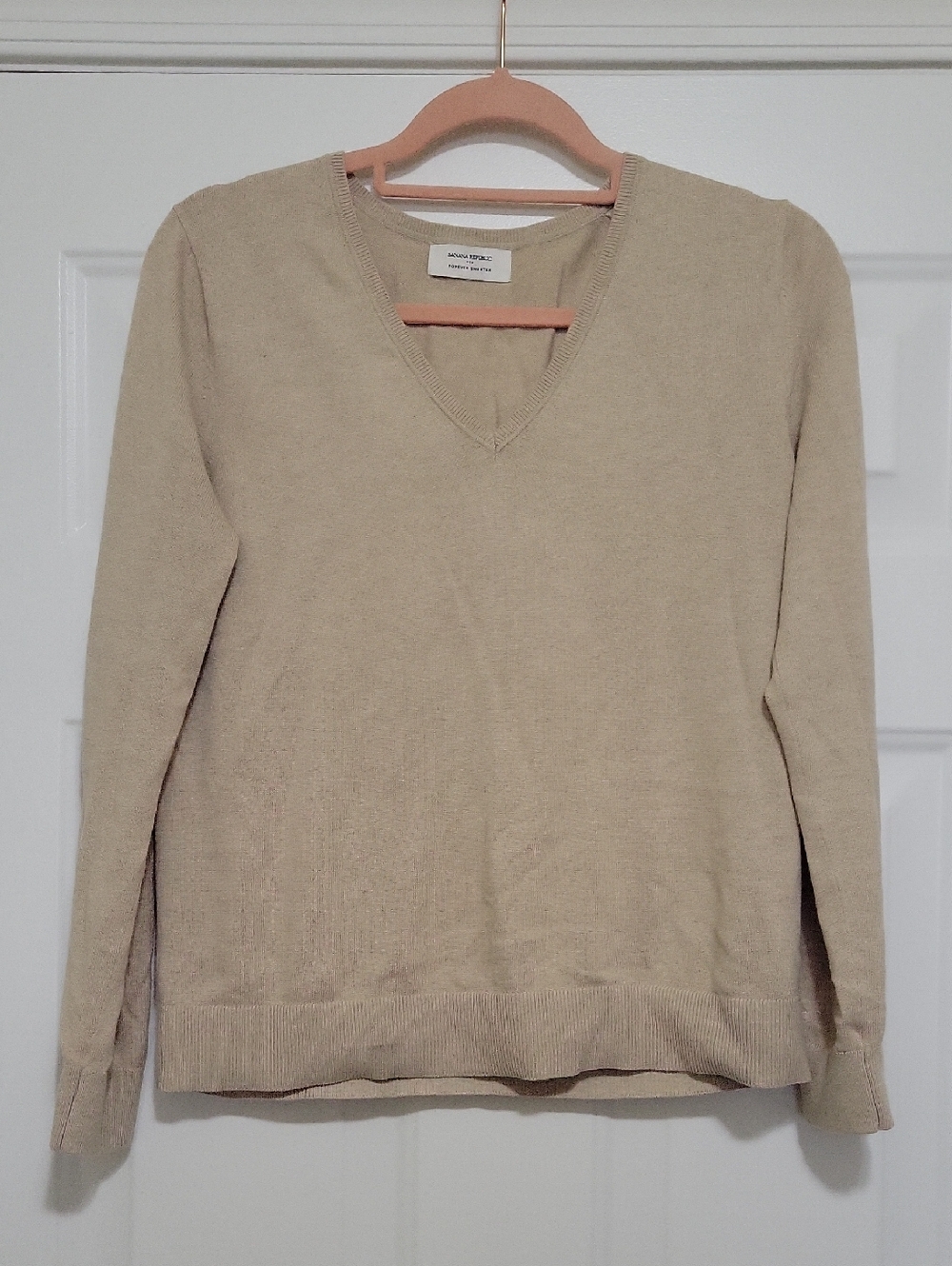 Banana Republic Beige V-Neck Forever Sweater
